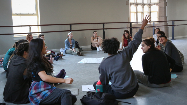 Emily Johnson meeting with Dr. Hannah Schwadron's Contemporary Perspectives in Dance class