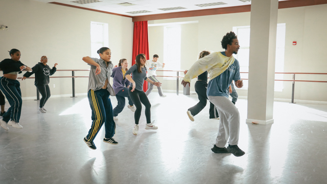 Jeremy Guyton leads a class for FSU School of Dance students